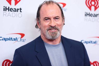 Scott Patterson, 23 Eylül 2022 'de Las Vegas, Nevada' da T-Mobile Arena 'da düzenlenen iHeartRadio Music Festival' de basın odasında poz verdi.. 