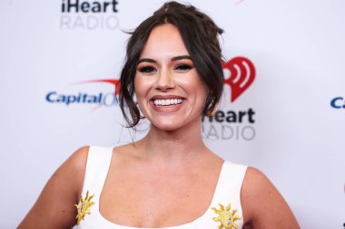 Emily Curl, 2022 iHeartRadio Müzik Festivali 'nde basın odasında poz veriyor - 24 Eylül 2022' de Las Vegas, Nevada, ABD 'de T-Mobile Arena' da düzenlenen ikinci gece. 