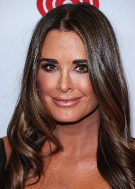 Kyle Richards, 24 Eylül 2022 'de Las Vegas, Nevada' da T-Mobile Arena 'da düzenlenen iHeartRadio Music Festival' de basın odasında poz verdi.. 