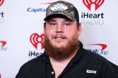 Luke Combs poses in the press room at the 2022 iHeartRadio Music Festival - Night 2 held at the T-Mobile Arena on September 24, 2022 in Las Vegas, Nevada, United States.