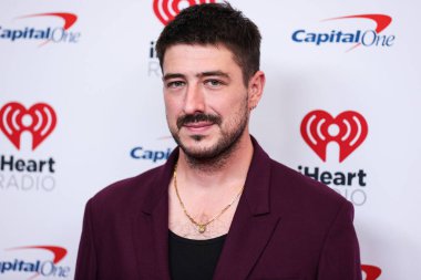 Marcus Mumford, 2022 iHeartRadio Müzik Festivali 'nde basın odasında poz verdi - 24 Eylül 2022' de Las Vegas, Nevada, ABD 'de T-Mobile Arena' da düzenlenen ikinci gece. 