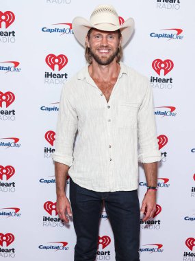 Matt Barr, 2022 iHeartRadio Music Festival 'de basın odasında poz verdi - 24 Eylül 2022' de Las Vegas, Nevada, ABD 'de T-Mobile Arena' da düzenlenen ikinci gece. 