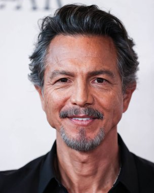 Amerikalı aktör Benjamin Bratt, 28 Eylül 2022 'de Los Angeles, Kaliforniya, ABD' de bulunan Amerika Tiyatro Kompleksi 'nin Yönetmenler Birliği' nde düzenlenen Quiver Distribution 'ın 