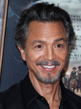Amerikalı aktör Benjamin Bratt, 28 Eylül 2022 'de Los Angeles, Kaliforniya, ABD' de bulunan Amerika Tiyatro Kompleksi 'nin Yönetmenler Birliği' nde düzenlenen Quiver Distribution 'ın 