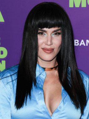 Amerikalı dansçı C.J. Perry (Lana) 28 Eylül 2022 'de Hollywood Lejyon Tiyatrosu' ndaki Hollywood Amerikan Lejyon Karakolu 43 numaradaki 