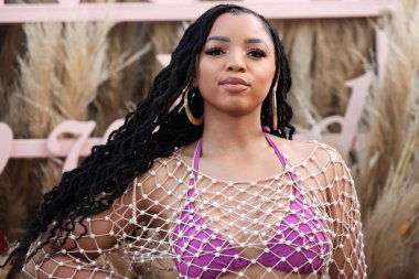 Amerikalı şarkıcı ve söz yazarı Chloe Bailey, 16 Nisan 2022 'de La Quinta, Riverside, Kaliforniya, ABD' de düzenlenen Merv Griffin Estate 'te düzenlenen REVOLVE X H.wood Group REVOLVE FESTIVAL 2022' ye katıldı.. 