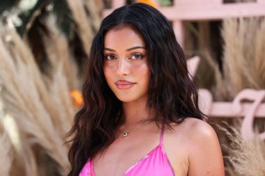 Model Cindy Kimberly, REVOLVE X 'e katılıyor. H.wood Group REVOLVE FESTIVAL 2022, 16 Nisan 2022, Merv Griffin Estate, La Quinta, Riverside, Kaliforniya, ABD.