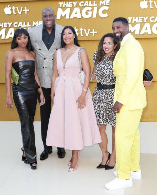 Elisa Johnson, Magic Johnson, Cookie Johnson, Lisa Johnson ve Andre Johnson, 14 Nisan 2022 'de Westwood, Los Angeles, Kaliforniya, ABD' deki Regency Village Theatre 'da düzenlenen Apple' ın 