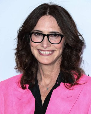 Elizabeth Stewart, Yes I Am Cacharel, Fas yağı, Sunshine Hut, MCM, FIJI, Whispering Angel, and Sleep Spa Hastens, Los Angeles, 11 Nisan 2022 'de The Daily Front Row' un 6.