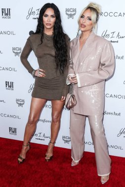 Megan Fox ve Maeve Reilly, Yes I Am Cacharel, Fas yağı, Sunglass Hut, MCM, FIJI, Whispering Angel ve Sleep Spa Hastens tarafından Beverly Wilshire 'da düzenlenen The Daily Front Row' un 6.