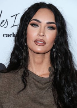 Beverly Hills, Birleşik Devletler. 10 Nisan 2022 'de Amerikan aktris Megan Fox, Yes I Am Cacharel, Fas yağı, Sunglass Hut, MCM, FIJI, Whispering Angel, Sleep Spa Hastens tarafından sunulan The Daily Front Row' un 6. 