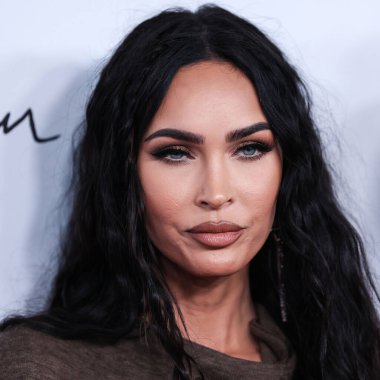 Beverly Hills, Birleşik Devletler. 10 Nisan 2022 'de Amerikan aktris Megan Fox, Yes I Am Cacharel, Fas yağı, Sunglass Hut, MCM, FIJI, Whispering Angel, Sleep Spa Hastens tarafından sunulan The Daily Front Row' un 6. 
