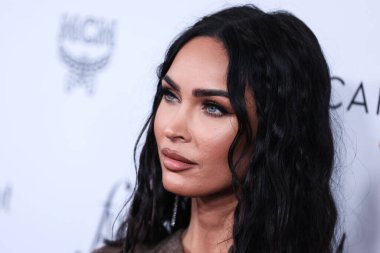 Beverly Hills, Birleşik Devletler. 10 Nisan 2022 'de Amerikan aktris Megan Fox, Yes I Am Cacharel, Fas yağı, Sunglass Hut, MCM, FIJI, Whispering Angel, Sleep Spa Hastens tarafından sunulan The Daily Front Row' un 6. 