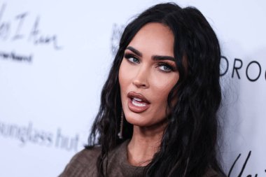 Beverly Hills, Birleşik Devletler. 10 Nisan 2022 'de Amerikan aktris Megan Fox, Yes I Am Cacharel, Fas yağı, Sunglass Hut, MCM, FIJI, Whispering Angel, Sleep Spa Hastens tarafından sunulan The Daily Front Row' un 6. 