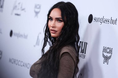 Beverly Hills, Birleşik Devletler. 10 Nisan 2022 'de Amerikan aktris Megan Fox, Yes I Am Cacharel, Fas yağı, Sunglass Hut, MCM, FIJI, Whispering Angel, Sleep Spa Hastens tarafından sunulan The Daily Front Row' un 6. 