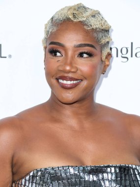 Beverly Hills, Birleşik Devletler. 10 Nisan 2022 'de. Brandon Maxwell elbisesi giyen Amerikalı komedyen Tiffany Haddish, The Daily Front Row 'un 6. Moda Ödülleri' ne geldi. 