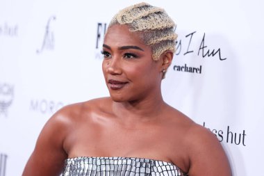 Beverly Hills, Birleşik Devletler. 10 Nisan 2022 'de. Brandon Maxwell elbisesi giyen Amerikalı komedyen Tiffany Haddish, The Daily Front Row 'un 6. Moda Ödülleri' ne geldi. 