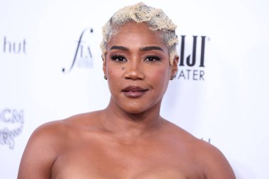 Beverly Hills, Birleşik Devletler. 10 Nisan 2022 'de. Brandon Maxwell elbisesi giyen Amerikalı komedyen Tiffany Haddish, The Daily Front Row 'un 6. Moda Ödülleri' ne geldi. 