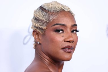 Beverly Hills, Birleşik Devletler. 10 Nisan 2022 'de. Brandon Maxwell elbisesi giyen Amerikalı komedyen Tiffany Haddish, The Daily Front Row 'un 6. Moda Ödülleri' ne geldi. 
