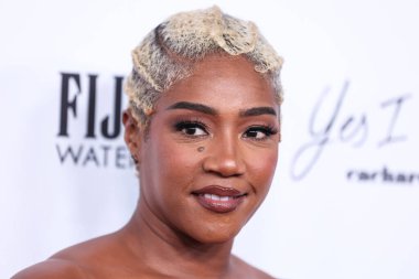 Beverly Hills, Birleşik Devletler. 10 Nisan 2022 'de. Brandon Maxwell elbisesi giyen Amerikalı komedyen Tiffany Haddish, The Daily Front Row 'un 6. Moda Ödülleri' ne geldi. 