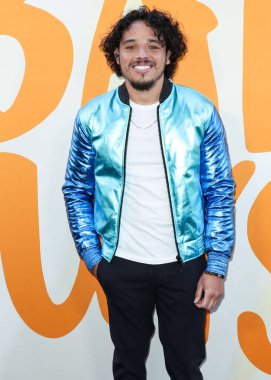 Amerikalı aktör Anthony Ramos, Los Angeles DreamWorks Animasyon 'un 12 Nisan 2022' de ABD 'nin Kaliforniya eyaletinin Los Angeles şehrinde bulunan Ace Hotel Tiyatrosu' nda gerçekleştirilen 