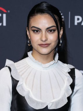 Amerikalı aktris Camila Mendes, 9 Nisan 2022 'de Hollywood, Los Angeles, Kaliforniya, ABD' deki Dolby Tiyatrosu 'nda düzenlenen 2022 PaleyFest LA' e geldi.. 