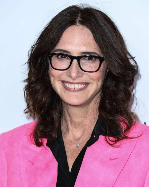 Elizabeth Stewart, Yes I Am Cacharel, Fas yağı, Sunshine Hut, MCM, FIJI, Whispering Angel, and Sleep Spa Hastens, Los Angeles, 11 Nisan 2022 'de The Daily Front Row' un 6.