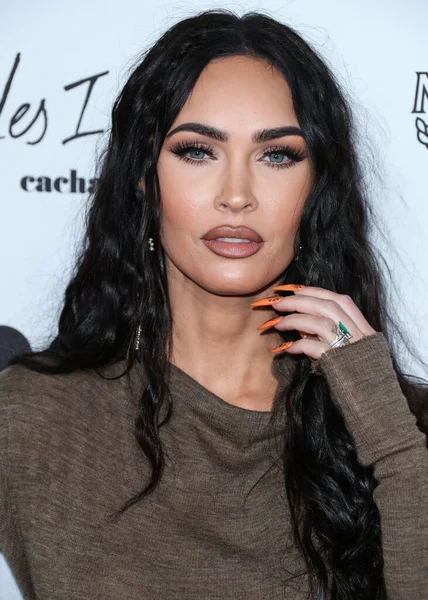 Beverly Hills, Birleşik Devletler. 10 Nisan 2022 'de Amerikan aktris Megan Fox, Yes I Am Cacharel, Fas yağı, Sunglass Hut, MCM, FIJI, Whispering Angel, Sleep Spa Hastens tarafından sunulan The Daily Front Row' un 6. 