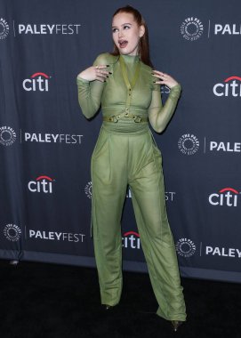 Amerikalı aktris Madelaine Petsch, 9 Nisan 2022 'de Hollywood, Los Angeles, Kaliforniya, ABD' deki Dolby Tiyatrosu 'nda düzenlenen 2022 PaleyFest LA' ye geldi.. 