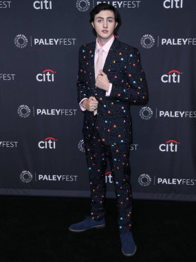 Gianni DeCenzo, 8 Nisan 2022 'de Hollywood, Los Angeles, Kaliforniya, ABD' deki Dolby Tiyatrosu 'nda düzenlenen 2022 PaleyFest LA - Netflix' in 'Kobra Kai' sine ulaşır.. 