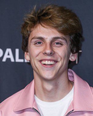 Jacob Bertrand 2022 PaleyFest Los Angeles 'a varır - Netflix' in 'Kobra Kai' si 8 Nisan 2022 'de Dolby Tiyatrosu' nda Hollywood, Los Angeles, Kaliforniya, ABD.