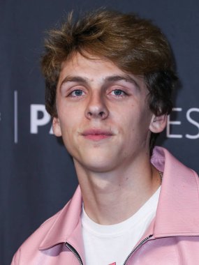 Jacob Bertrand 2022 PaleyFest Los Angeles 'a varır - Netflix' in 'Kobra Kai' si 8 Nisan 2022 'de Dolby Tiyatrosu' nda Hollywood, Los Angeles, Kaliforniya, ABD.