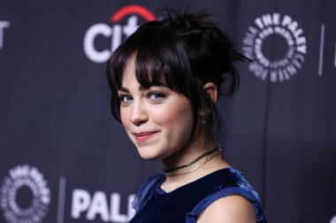 Mary Mouser 2022 PaleyFest Los Angeles 'a varır - Netflix' in 'Kobra Kai' si 8 Nisan 2022 'de Hollywood, Los Angeles, Kaliforniya, ABD' de Dolby Tiyatrosu 'nda yapılmıştır..
