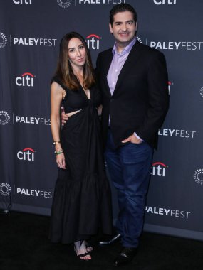 Randy Hurwitz ve Jon Hurwitz, 8 Nisan 2022 'de Hollywood, Los Angeles, Kaliforniya, ABD' deki Dolby Tiyatrosu 'nda düzenlenen 2022 PaleyFest LA - Netflix' in 'Kobra Kai' sine vardılar..