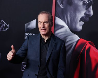 Bob Odenkirk, 7 Nisan 2022 'de Hollywood Amerikan Lejyon Tiyatrosu 43 numaradaki AMC' Better Call Saul 'un Los Angeles prömiyerine geldi.. 