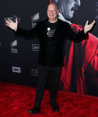 Jeff Ross, 7 Nisan 2022 'de Hollywood Amerikan Lejyon Tiyatrosu 43 numaradaki AMC' Better Call Saul 'sezonunun Los Angeles prömiyerine geldi.. 