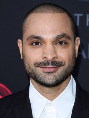Michael Mando, 7 Nisan 2022 'de Hollywood Amerikan Lejyon Tiyatrosu 43 numaradaki AMC' Better Call Saul 'un Los Angeles prömiyerine geldi.. 