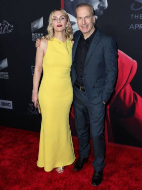 Rhea Seehorn ve Bob Odenkirk, 7 Nisan 2022 'de Hollywood, Los Angeles, Kaliforniya, ABD' de düzenlenen Hollywood Amerikan Lejyon Tiyatrosu 43.. 