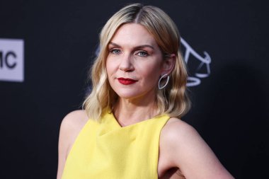 Amerikalı aktris Rhea Seehorn, 7 Nisan 2022 'de Hollywood Amerikan Lejyon Tiyatrosu 43. sezonunda düzenlenen AMC' nin 