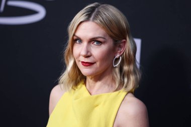 Amerikalı aktris Rhea Seehorn, 7 Nisan 2022 'de Hollywood Amerikan Lejyon Tiyatrosu 43. sezonunda düzenlenen AMC' nin 