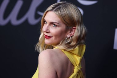 Amerikalı aktris Rhea Seehorn, 7 Nisan 2022 'de Hollywood Amerikan Lejyon Tiyatrosu 43. sezonunda düzenlenen AMC' nin 