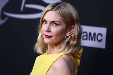 Amerikalı aktris Rhea Seehorn, 7 Nisan 2022 'de Hollywood Amerikan Lejyon Tiyatrosu 43. sezonunda düzenlenen AMC' nin 