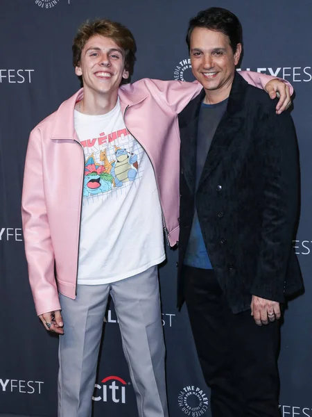 Jacob Bertrand Ralph Macchio Arrivent Paleyfest 2022 Cobra Kai Netflix — Photo