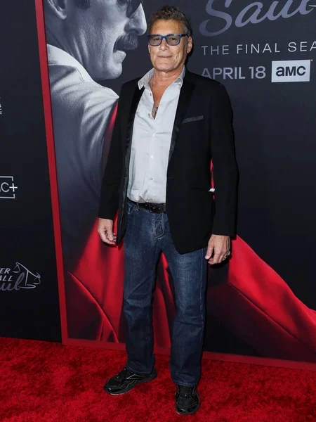 Steven Bauer, 7 Nisan 2022 'de Hollywood Amerikan Lejyon Tiyatrosu 43 numaradaki AMC' Better Call Saul 'sezonunun Los Angeles prömiyerine geldi.. 