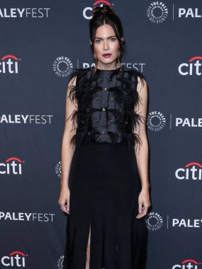 Mandy Moore 2022 PaleyFest Los Angeles 'a geldi - NBC' nin 