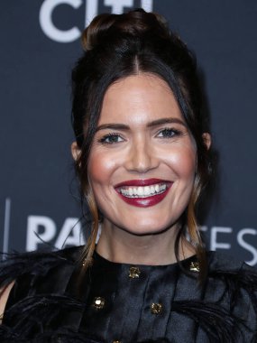 Mandy Moore 2022 PaleyFest Los Angeles 'a geldi - NBC' nin 