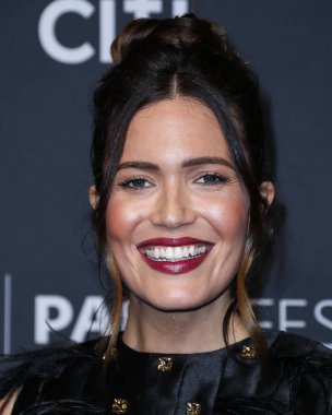Mandy Moore 2022 PaleyFest Los Angeles 'a geldi - NBC' nin 