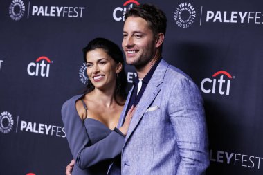 Sofya Pernas ve kocası Justin Hartley, 2 Nisan 2022 'de ABD' nin Los Angeles, Kaliforniya, Hollywood 'daki Dolby Tiyatrosu' nda düzenlenen 2022 PaleyFest LA - NBC 'nin 