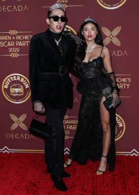 Holly Scarfone, 26 Mart 2022 tarihinde Bel Air, Los Angeles, Kaliforniya, ABD 'de düzenlenen Darren Dzienciol ve Richie Akiva Oscar Partisi 2022' ye ulaşır.. 