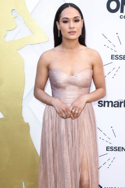 Grace Byers, 24 Mart 2022 'de Beverly Wilshire Four Seasons Oteli' nde düzenlenen 